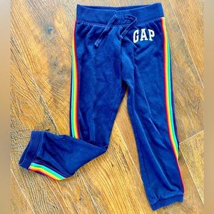 LIKE NEW Gap Kids dark blue sweatpants with rainbow stripes, size small (girls)